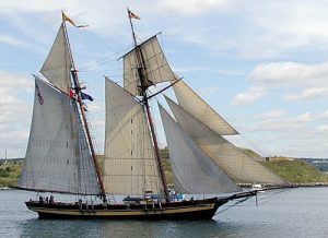 Image of a schooner that is similar to HMS Magdalen (NJScuba.net).